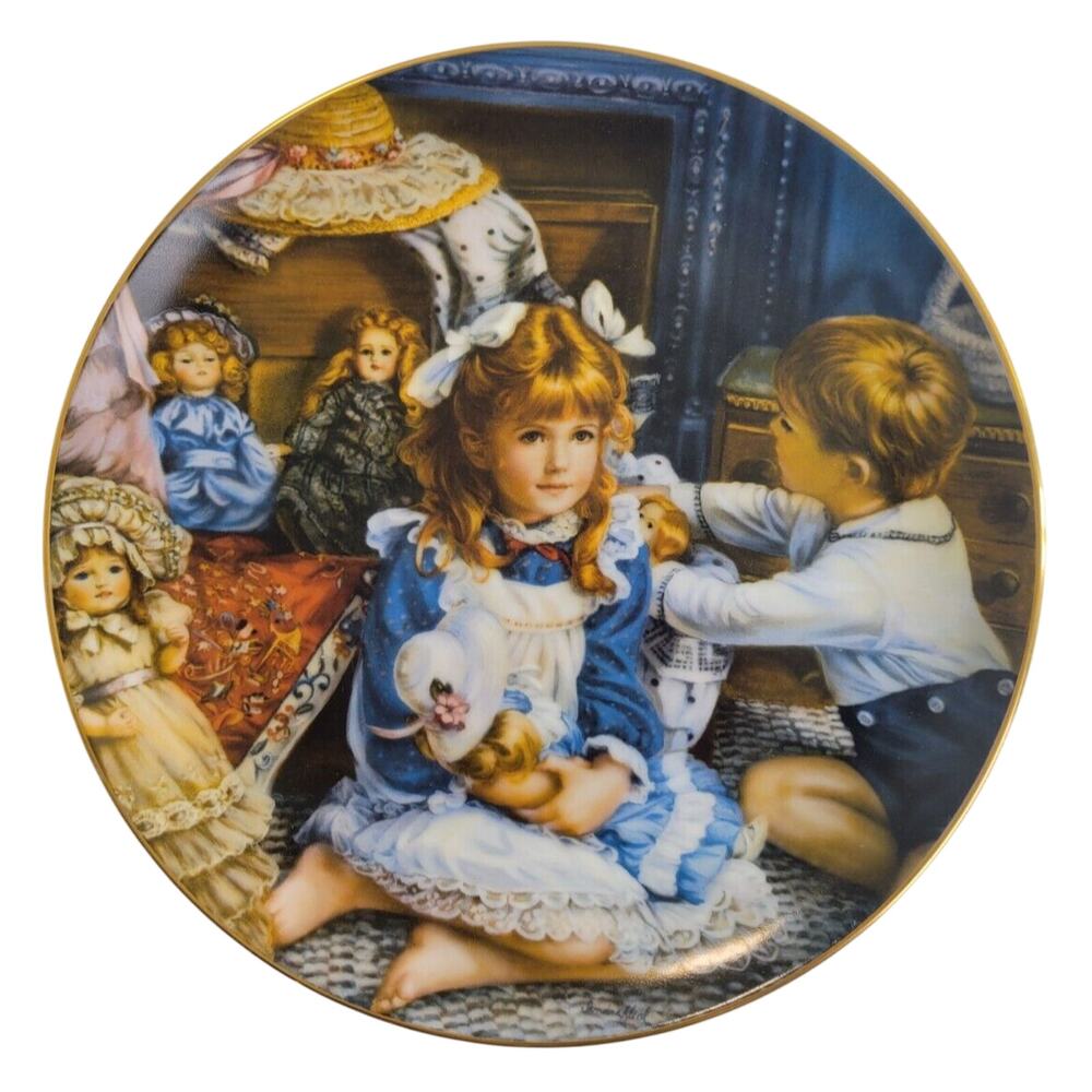 Reco 1988 "Grandma's Trunk" by Sandra Kuck Plate 9"‎ with COA & Box #2389VGT